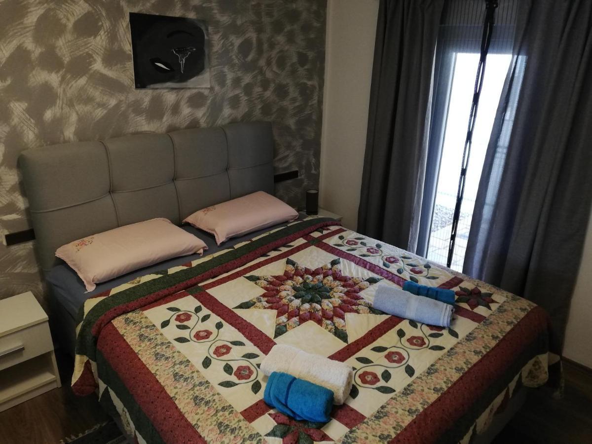 Apartment Camelia ポレッチ エクステリア 写真